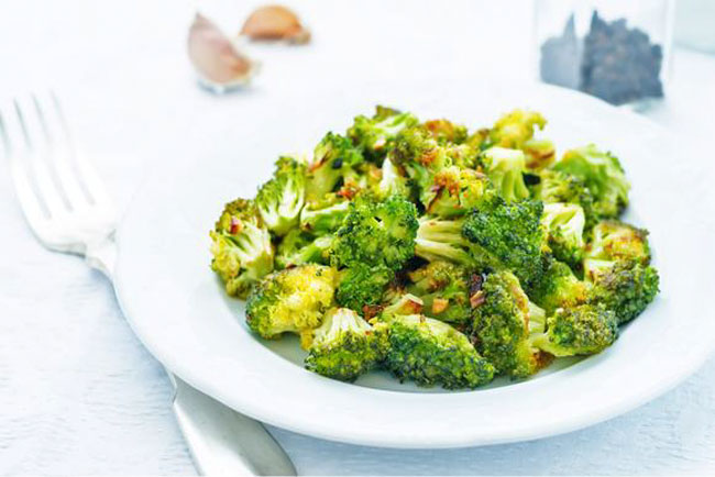 MamaSezz Garlic Ginger Broccoli on plate